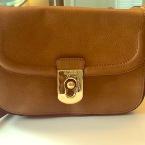Aldo Women’s Purse, Just In! This is a crossbody
